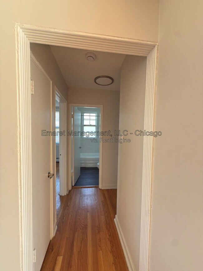 Foto del edificio - 2425 W Berwyn Ave