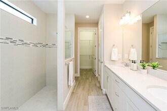 Building Photo - 9716 Everglades Dr