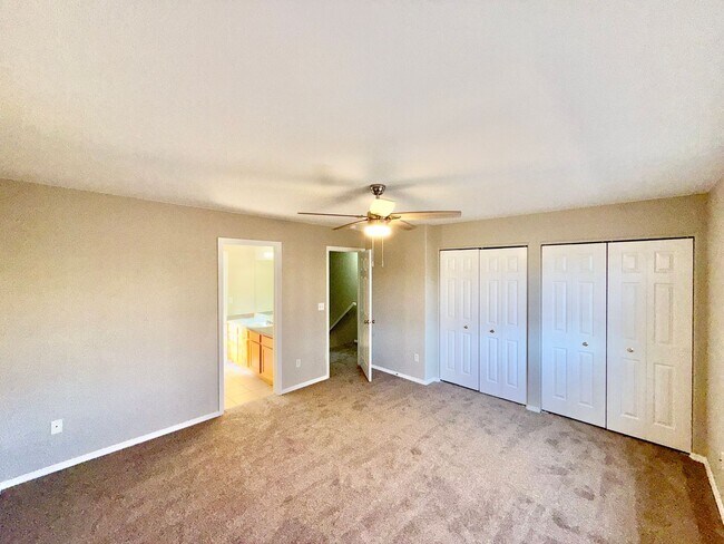 Building Photo - Nichols 1256- 1258