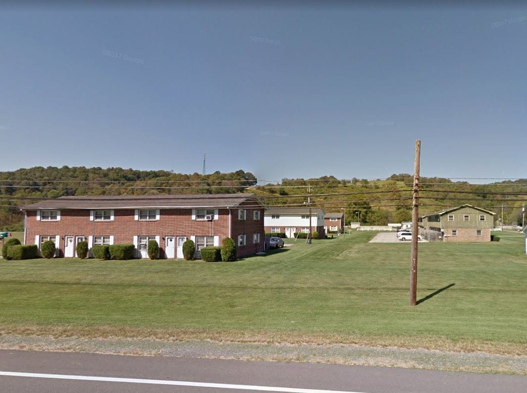 Primary Photo - Hickory Hills Townhomes