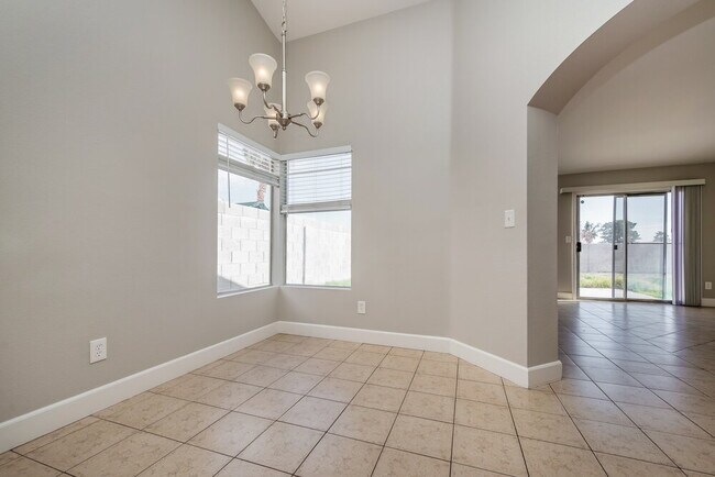 Foto del edificio - 5004 Crystal Breeze Ln