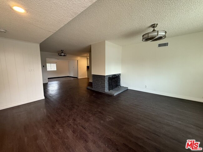 Building Photo - 7538 Fair Ave