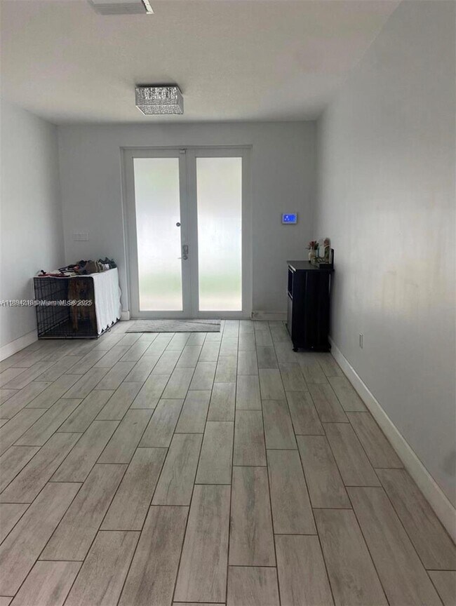 Foto del edificio - 1177 SW 13th St