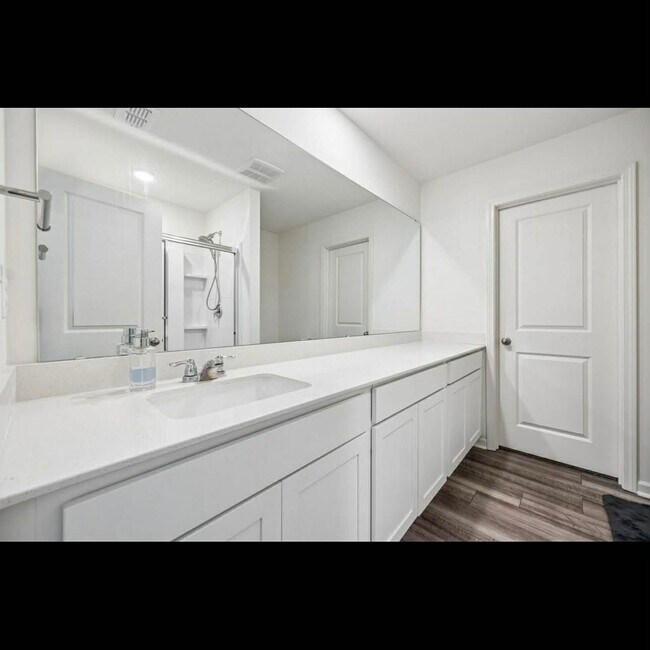 Foto del edificio - 548 Tillage Ct