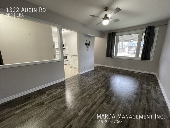 Photo du bâtiment - COZY 2 BED/1BATH HOUSE IN EAST WINDSOR! + HYDRO, WATER & GAS!