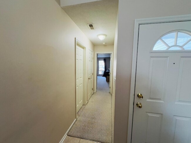 Foto del edificio - 5157 Vinings Bend