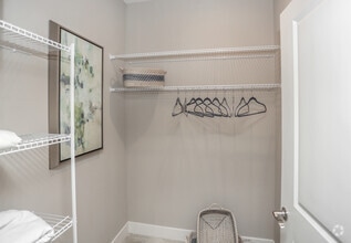 1BR, 1BA - 817 SF - Charlestown on the Monon Apartments