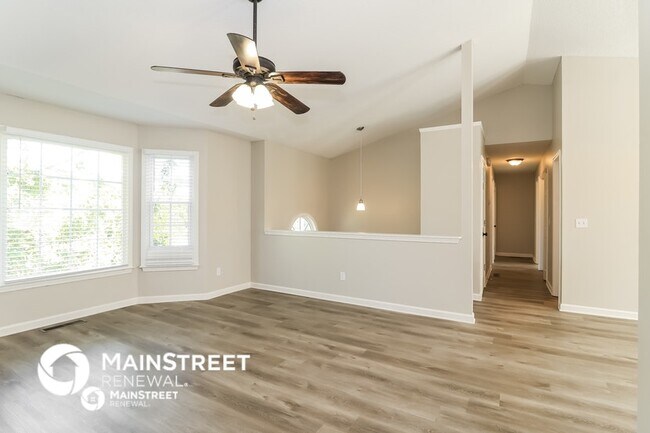 Foto del edificio - 15 Westminster Dr