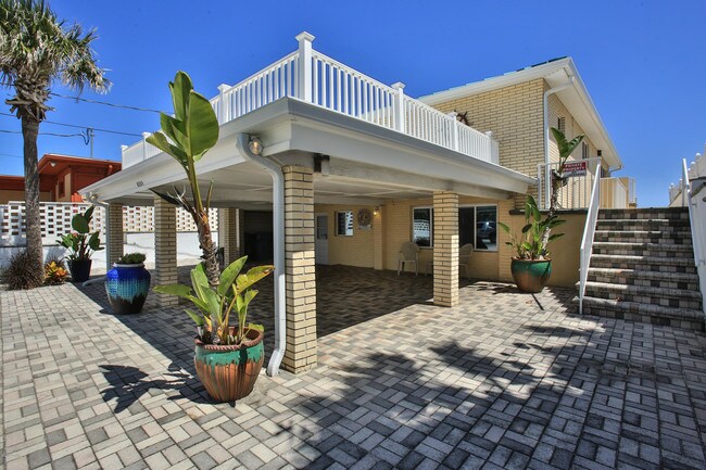 Building Photo - 4209 S Atlantic Ave