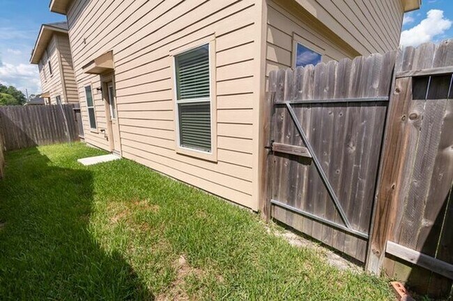 Foto del edificio - 2438 Gibbs Bend Ct