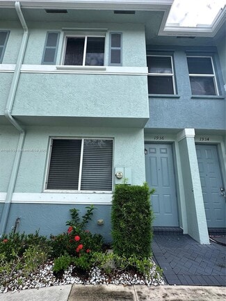 Building Photo - 1936 Alamanda Way