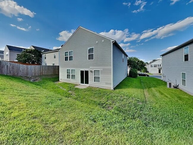 Building Photo - 955 Littleton Dr