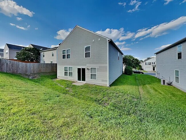 Foto del edificio - 955 Littleton Dr