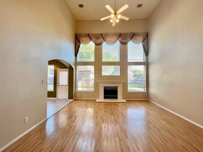 Foto del edificio - 2339 Plantation Bend Dr