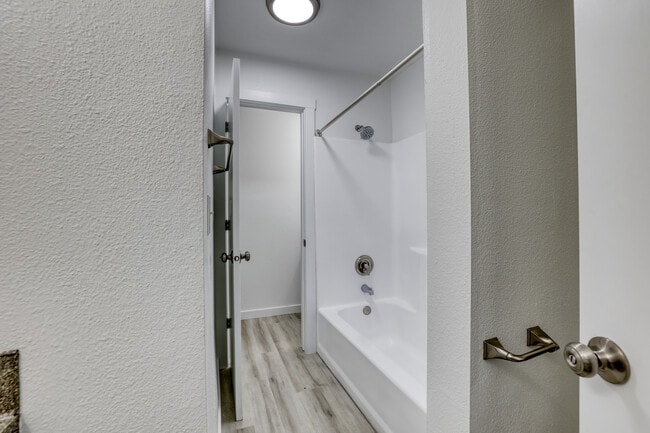 Building Photo - Maple Grove Apartments