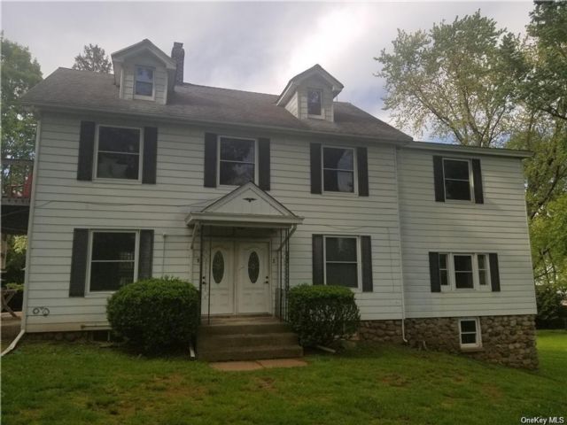 Foto principal - 114 Congers Rd