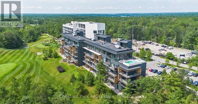 Photo du bâtiment - 404-120 CARRICK Trl