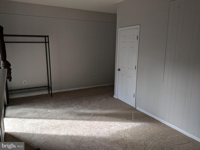 Foto del edificio - 9847 Oakdale Woods Ct