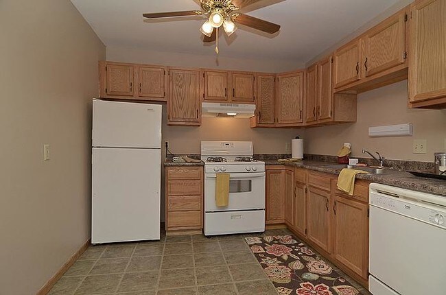 Cocina de roble - 6301 Pleasant Ave