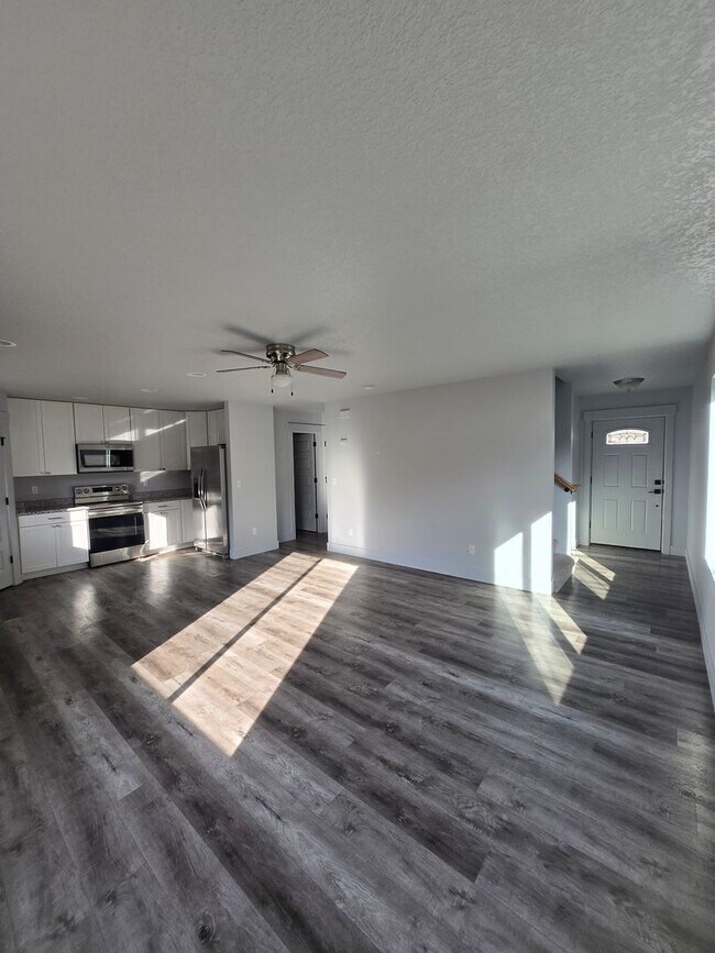 Foto del edificio - 3 Bedroom 2.5 Bathroom in Winlock