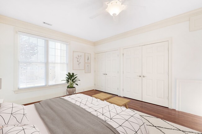 Building Photo - 2 Bedroom Condo in Cary Park!