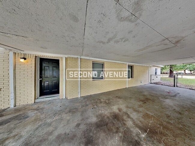 Building Photo - 5822 Abelia Rd