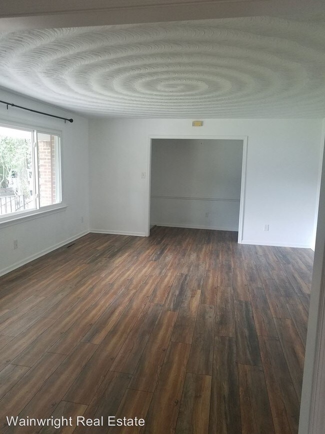 Foto del edificio - 5856 Northampton Blvd