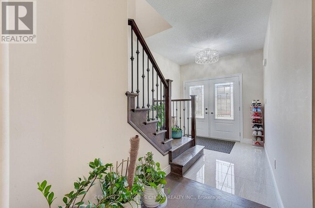 Building Photo - 3048 Doyle Dr.