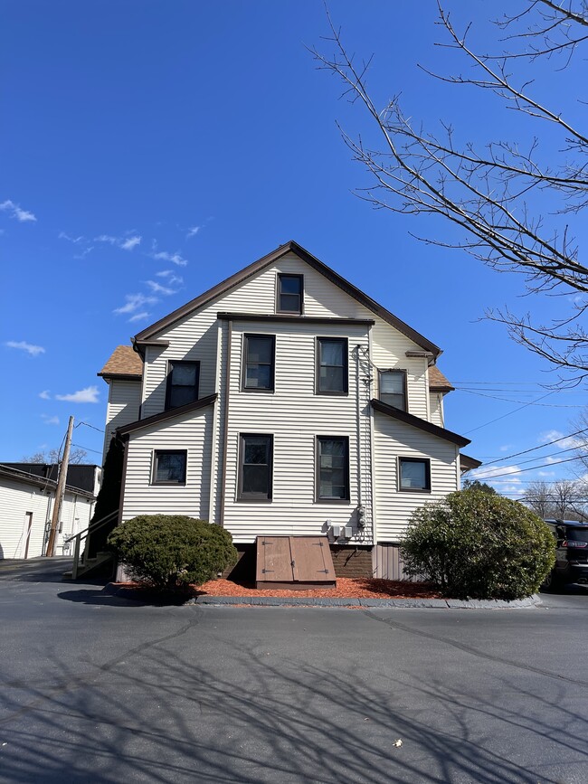 Building Photo - 48 Enfield St