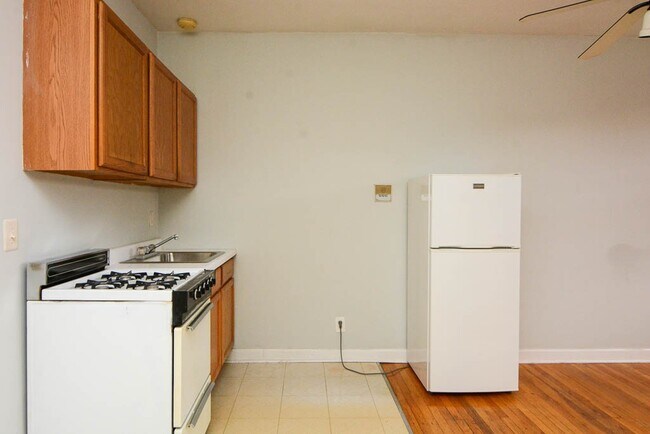 Foto del edificio - 1053 W George St