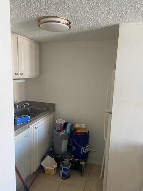 Foto del edificio - 125 Water Front Way