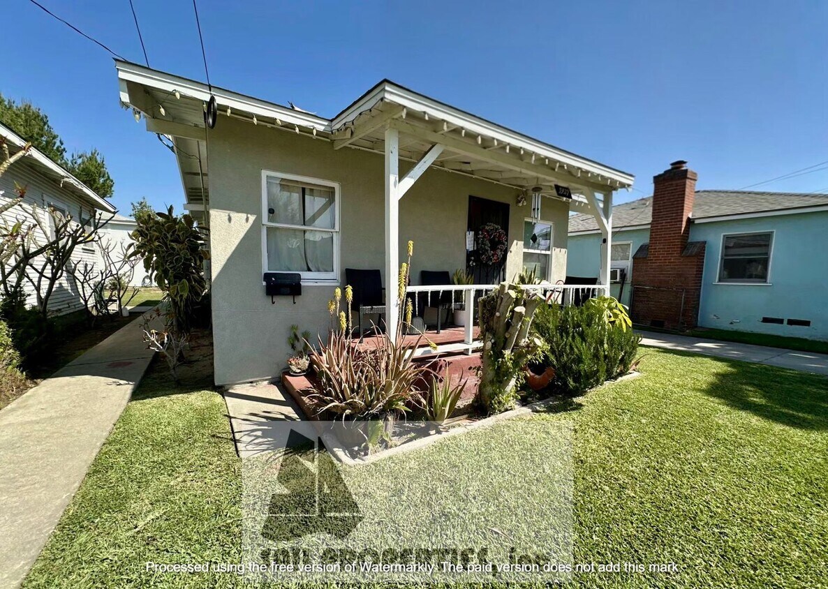 Photo - 3925 Flower St (Cudahy, CA)