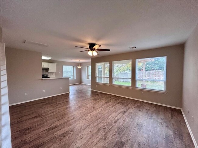 Building Photo - 1104 Doras Dr