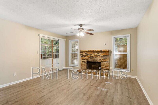 Foto del edificio - 2672 Moss Ln
