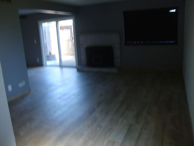 Building Photo - 345 Coleridge Dr