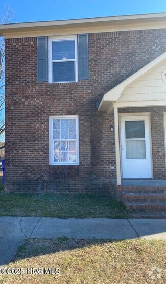 Building Photo - 102 Shiloh Dr