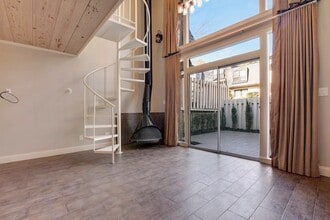 Building Photo - 150 Maribeau Square NW