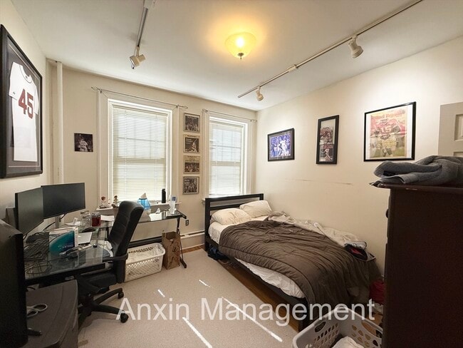 Building Photo - 313 Allston St