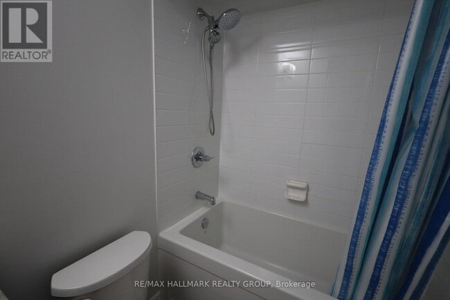 Building Photo - 238 Besserer St
