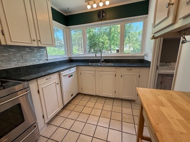 Foto del edificio - 1435 Sycamore Ln