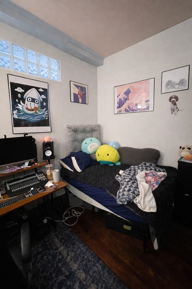 Building Photo - 52 Fenway