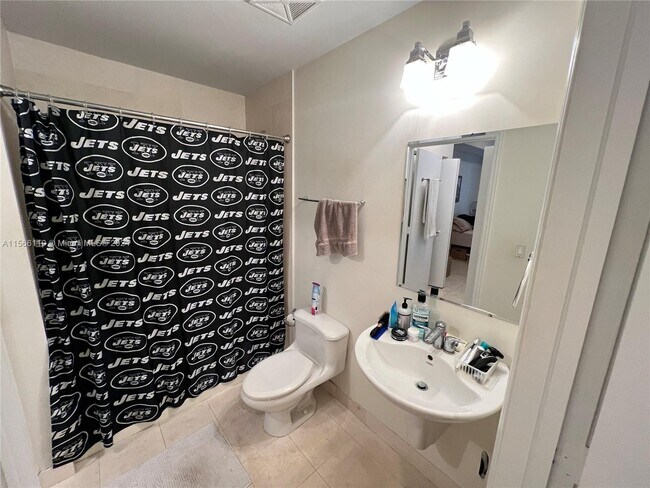 Building Photo - 60 SW 13th St