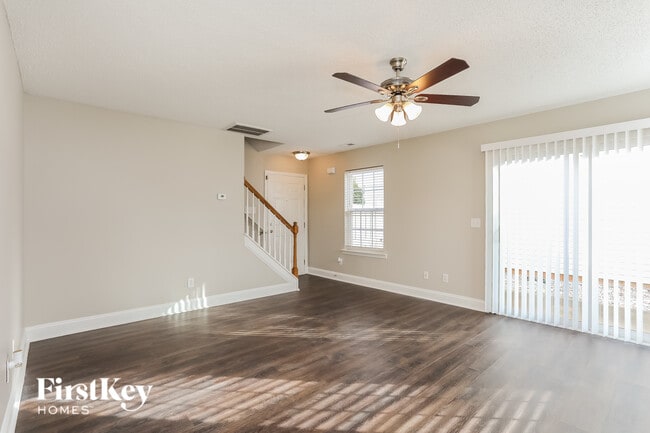 Foto del edificio - 11013 Feather Grass Ln