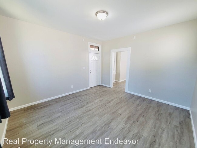Building Photo - 3 br, 1 bath House - 130 Horn Ave