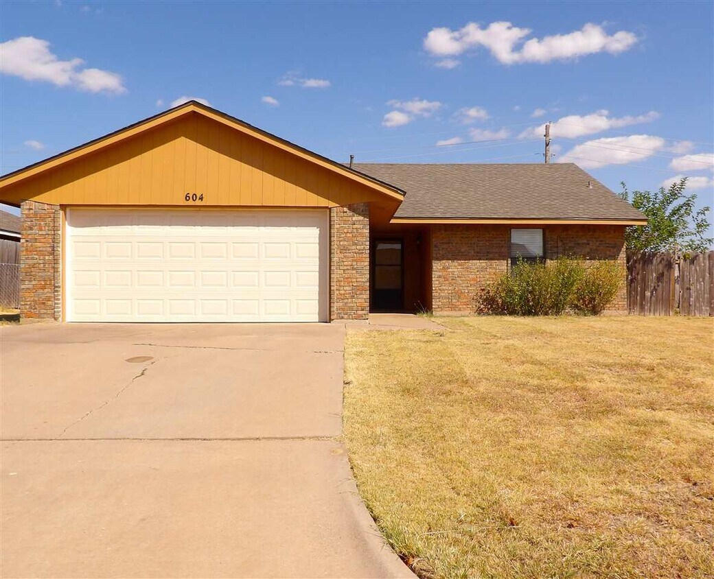 Primary Photo - 604 SW 60th St