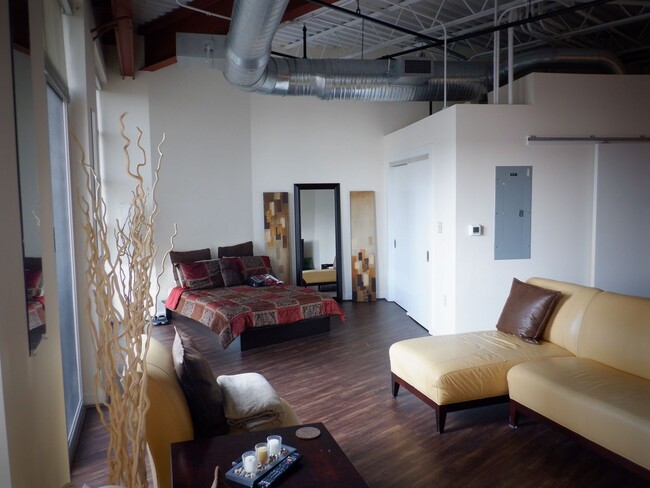 Foto del edificio - STUDIO 56 @ TOWN CENTER