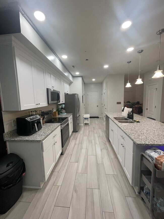 Foto del edificio - 7007 Darby Ct