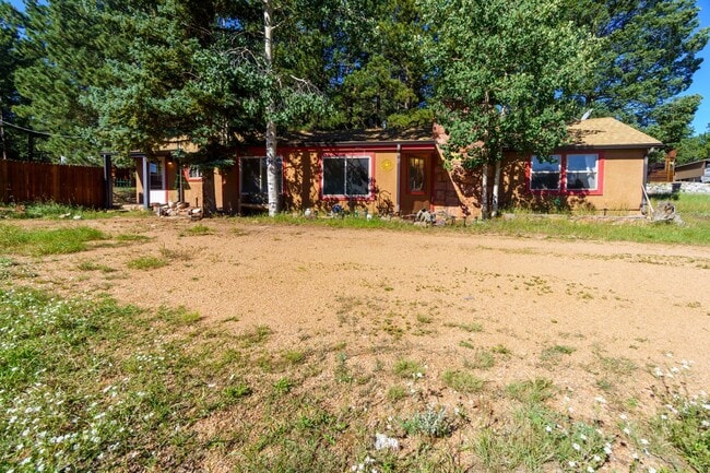 Photo - 2 bedroom charmer on W South for rent! House