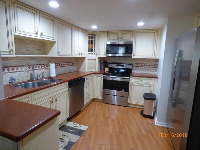 Building Photo - 2800 N Ocean Dr