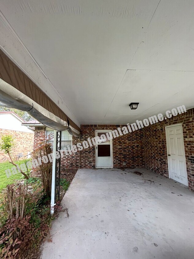 Primary Photo - 924 Coley Drive